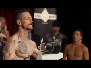 actor jonathan tucker - underpants scene in kingdom